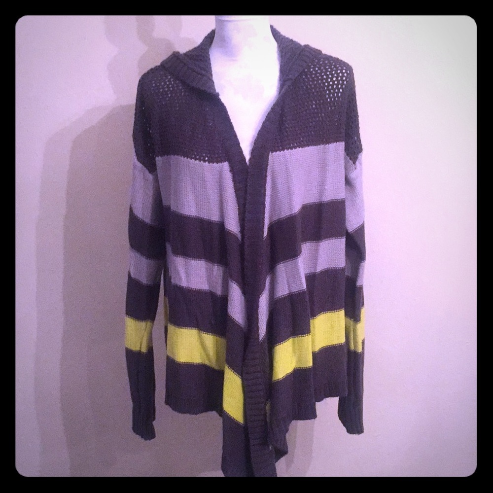 Asymmetrical Grey/yellow Sweater w/Hood